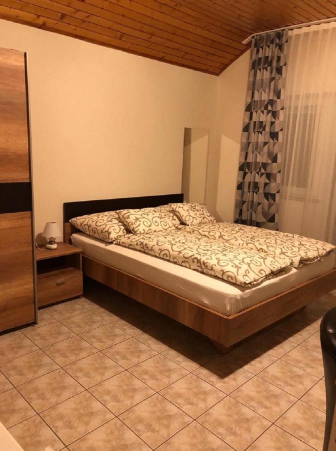 Hajdúszoboszló Jacint Apartman B&B 외부 사진